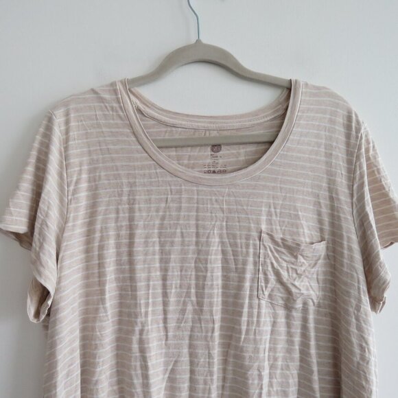 KINDRED BRAVELY Everyday Maternity & Nursing T-Shirt in Oatmeal Stripe - Size 1X - Picture 5 of 15